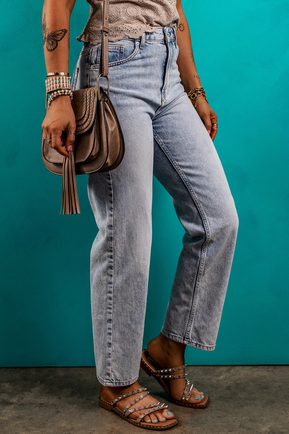 Pocketed Mid-Rise Waist Jeans