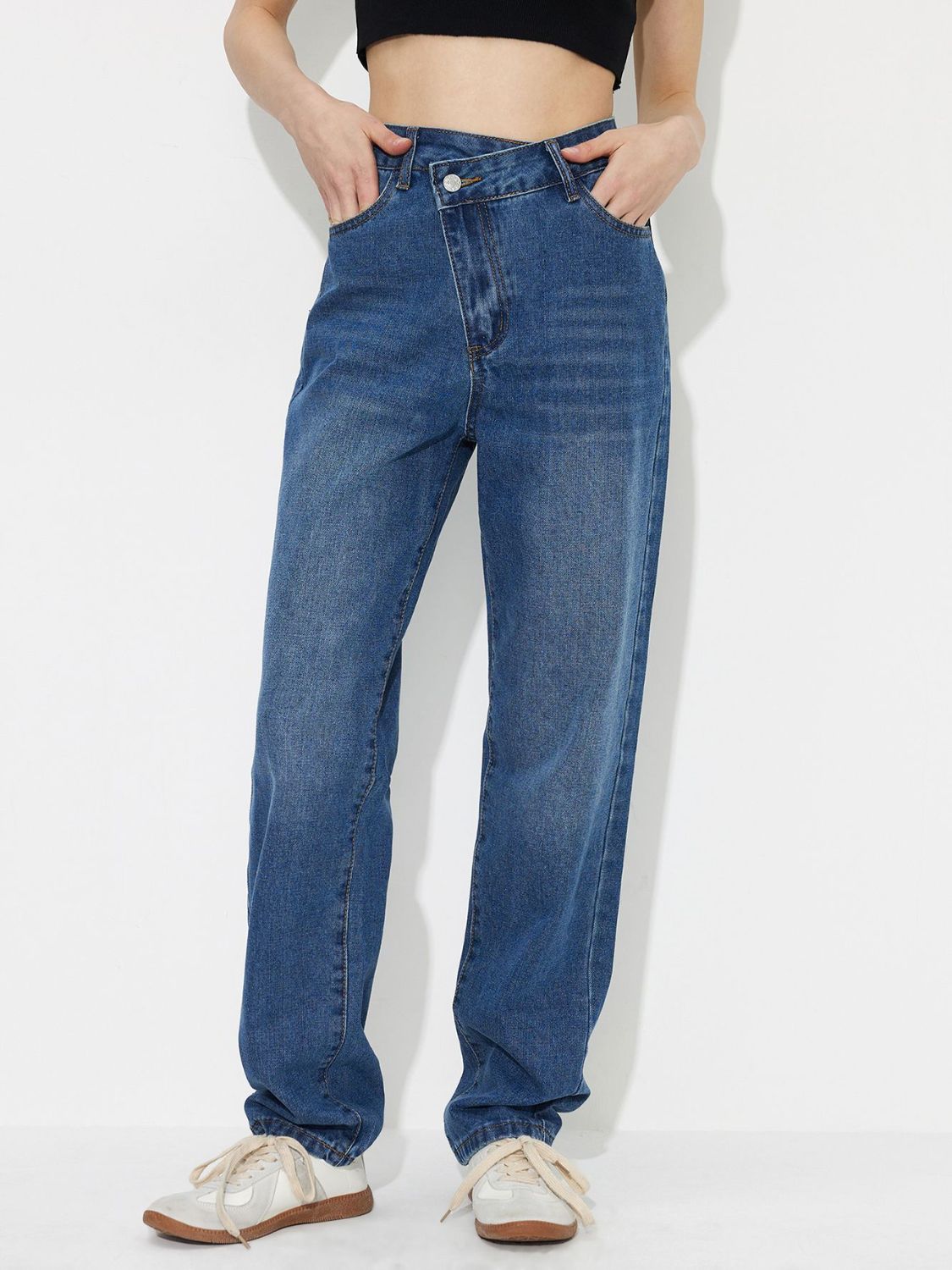 Asymmetric Waist Jeans with Pockets