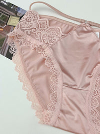 Thumbnail for Women's Low Waist Lace Seamless Panty